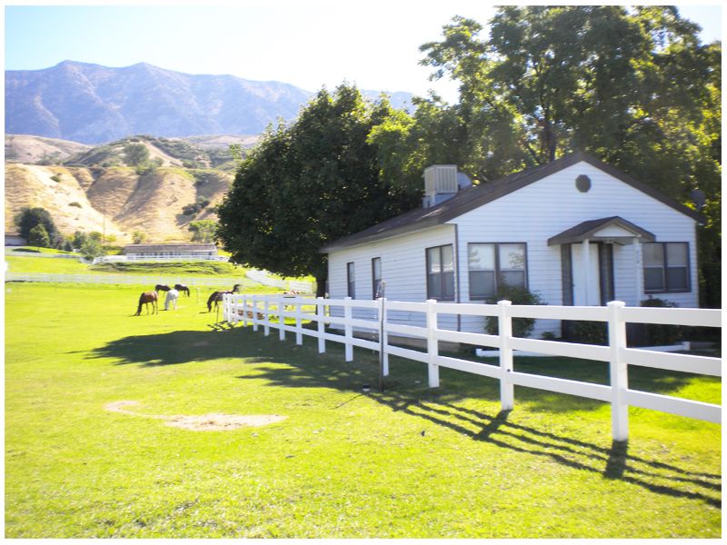 Heavy Duty Grade 3 Rail 2x6 Rail 150 Wall Post